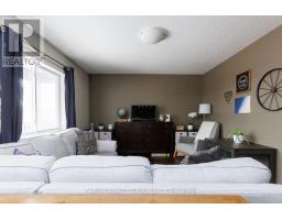 33 ABBOTT STREET - 8