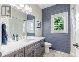 296 DUFFERIN STREET - 11