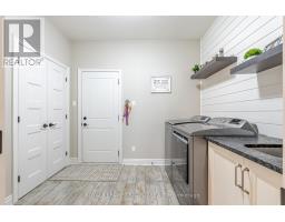 296 DUFFERIN STREET - 27