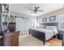 296 DUFFERIN STREET - 29