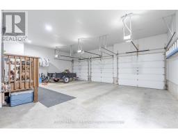296 DUFFERIN STREET - 40