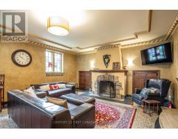 189 COLLEGE AVENUE - 29