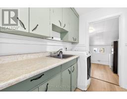 384 BROCK STREET N - 10