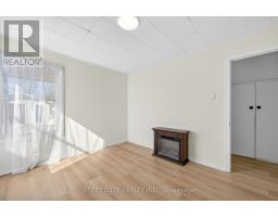 384 BROCK STREET N - 16