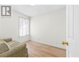 384 BROCK STREET N - 19