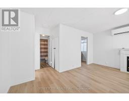 384 BROCK STREET N - 21