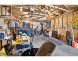 384 BROCK STREET N - 28