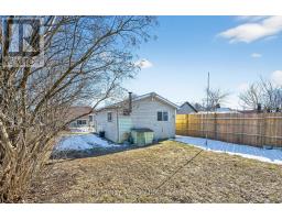 384 BROCK STREET N - 30