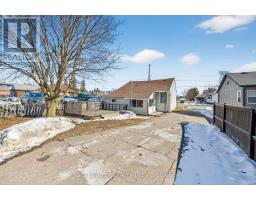 384 BROCK STREET N - 33