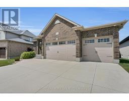 817 THISTLERIDGE CRESCENT - 2