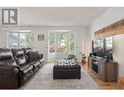 22 MILFORD CRESCENT - 11