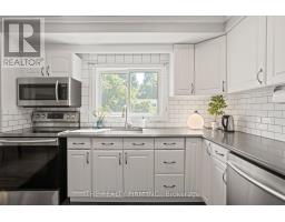 22 MILFORD CRESCENT - 18