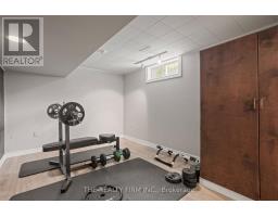 22 MILFORD CRESCENT - 33