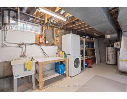 22 MILFORD CRESCENT - 36