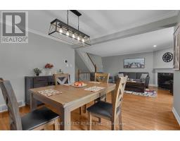 3 - 410 AMBLESIDE DRIVE - 10