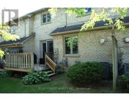 3 - 410 AMBLESIDE DRIVE - 12