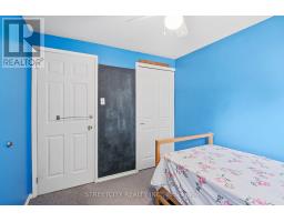 19 - 45 GATEWOOD PLACE - 22