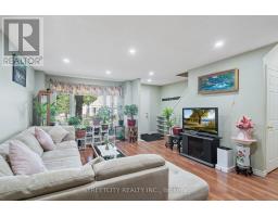 19 - 45 GATEWOOD PLACE - 9