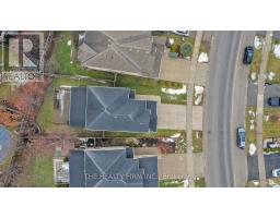 1773 BEAVERBROOK AVENUE - 32