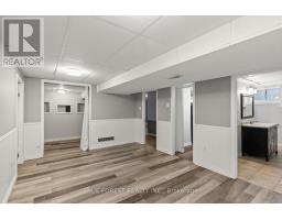 106 LAURENTIAN DRIVE N - 30