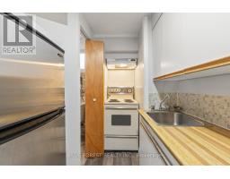 106 LAURENTIAN DRIVE N - 33