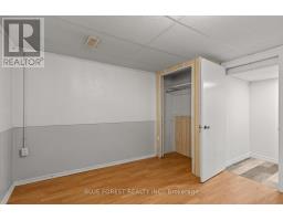 106 LAURENTIAN DRIVE N - 36