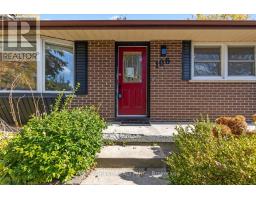 106 LAURENTIAN DRIVE N - 5