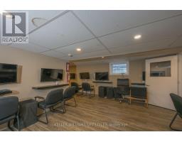 1233 DUNDAS STREET - 34