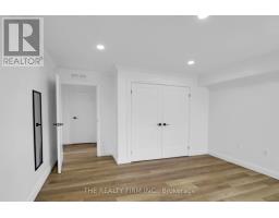 907 - 860 COMMISSIONERS ROAD E - 12