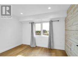 907 - 860 COMMISSIONERS ROAD E - 13