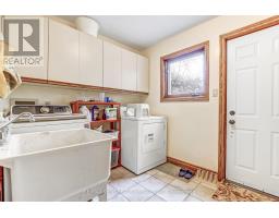 1496 SUNNINGDALE ROAD E - 13