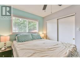 15 TALAVERA CRESCENT - 23