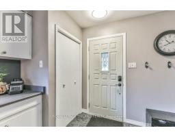 15 TALAVERA CRESCENT - 6