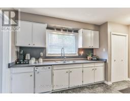 15 TALAVERA CRESCENT - 8