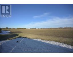 47 APONI CRESCENT - 28