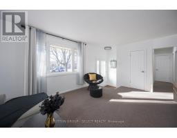 47 APONI CRESCENT - 4