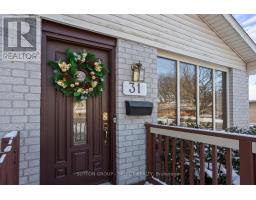 31 MEADOWVIEW ROAD - 4