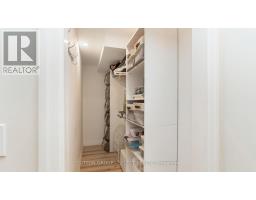 2005 LOCKWOOD CRESCENT - 32