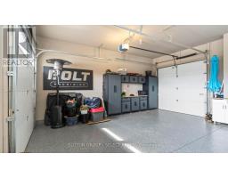 2005 LOCKWOOD CRESCENT - 37