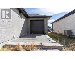 2005 LOCKWOOD CRESCENT - 38