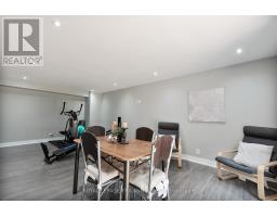 681 BENNETT CRESCENT - 22