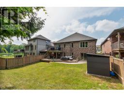 681 BENNETT CRESCENT - 34