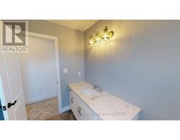 22 POSTMA CRESCENT - 13