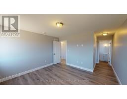 22 POSTMA CRESCENT - 16