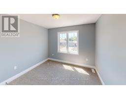 22 POSTMA CRESCENT - 23