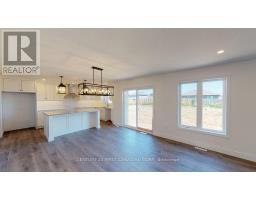 22 POSTMA CRESCENT - 6