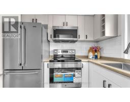 26 - 209 MILLBANK DRIVE - 8