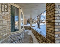 31 FOXCROFT CRESCENT - 2