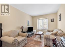 31 FOXCROFT CRESCENT - 28