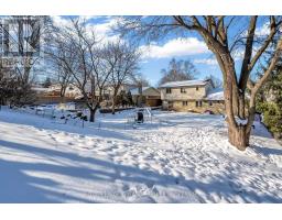 31 FOXCROFT CRESCENT - 37